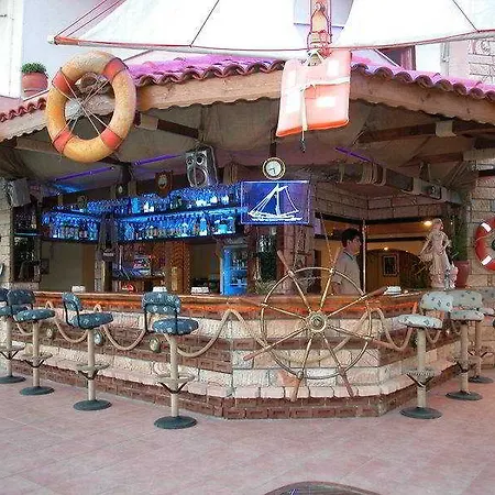 Hotell Adonis 2*